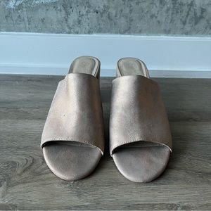 Seychelles Light Pink Brushed Suede Slides